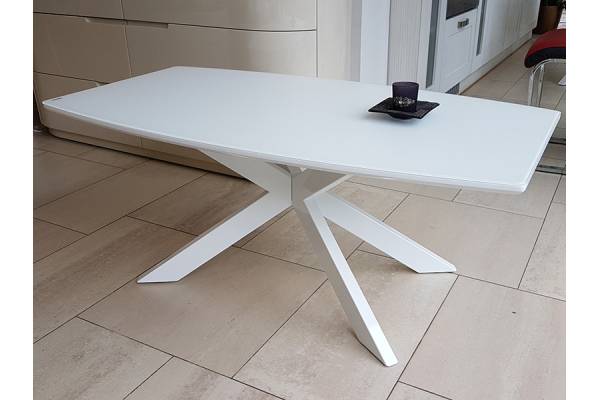 Холна маса Tokyo бяла